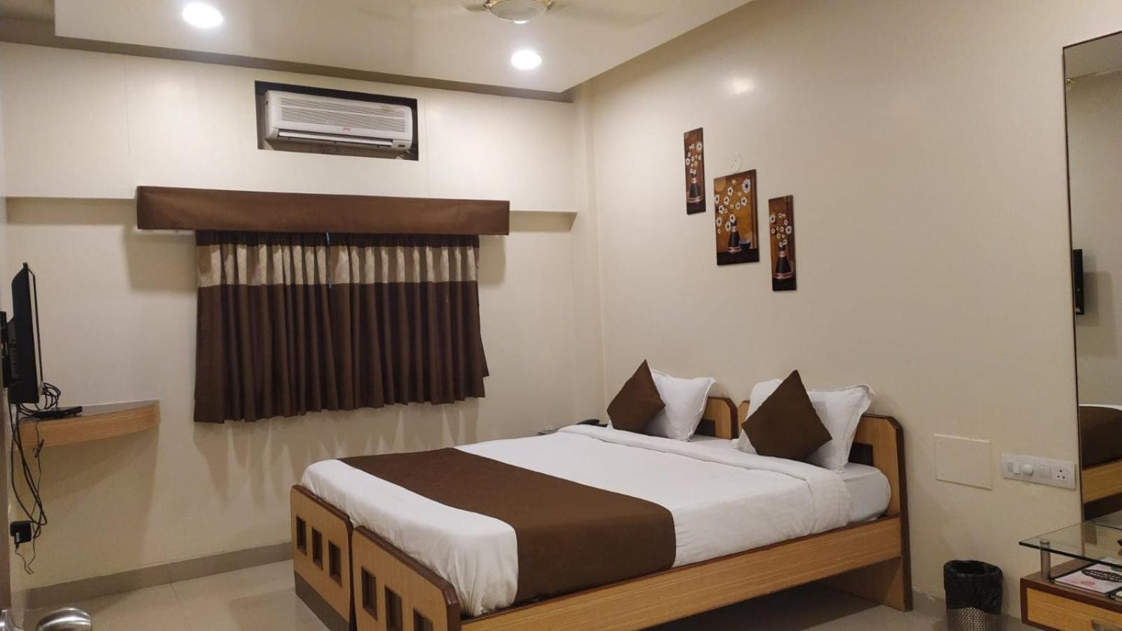 Aquarius Resort Gorhe Khurd Exterior photo